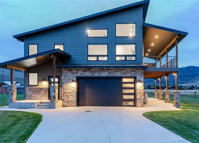 Property at 15 Road 6cu, Cody, WY 82414, 3 beds, 2 baths