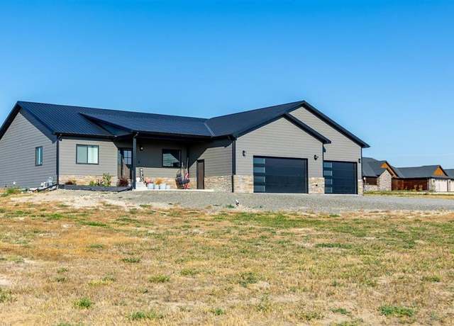 Property at 5 Breezy Ln, Cody, WY 82414, 6 beds, 3.5 baths