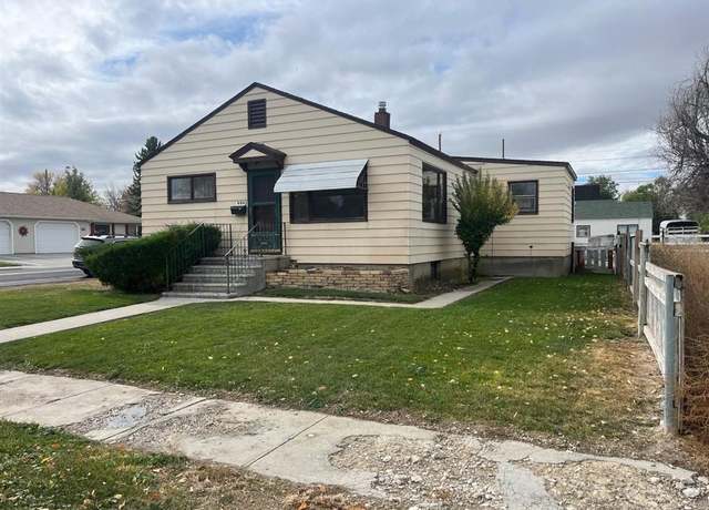 Property at 606 N Clark St, Powell, WY 82435, 3 beds, 1 bath