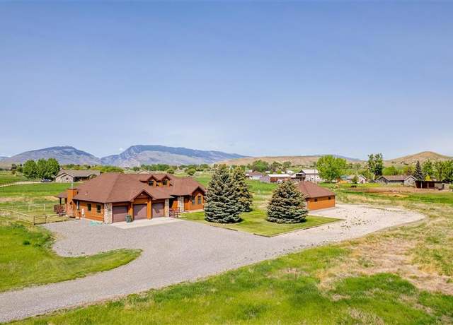 Property at 6 Chondell Dr, Cody, WY 82414, 3 beds, 2 baths