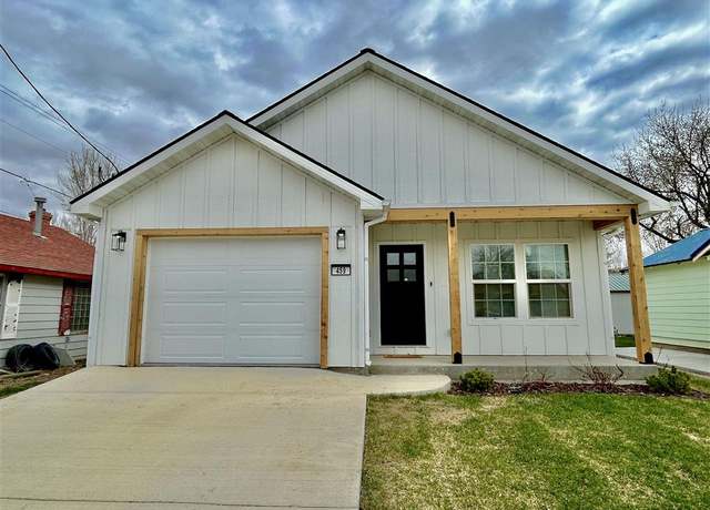 Property at 459 Idaho Ave, Lovell, WY 82431, 3 beds, 2 baths