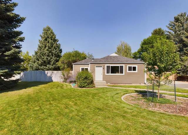 Property at 1001 Meadow Ln Ave, Cody, WY 82414, 4 beds, 2 baths