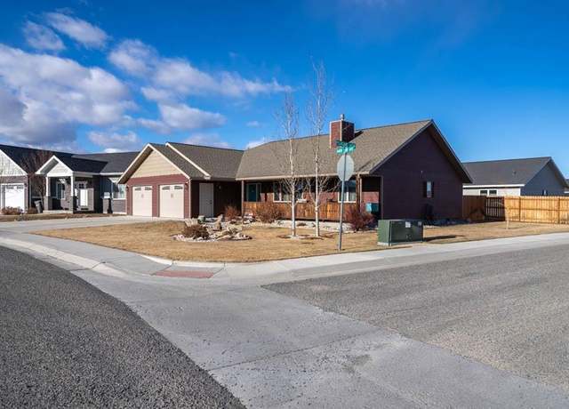 Property at 3131 Hardpan Ave, Cody, WY 82414, 3 beds, 2 baths