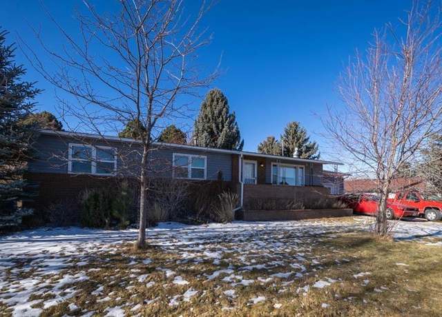 Property at 2107 11th St, Cody, WY 82414, 4 beds, 3 baths