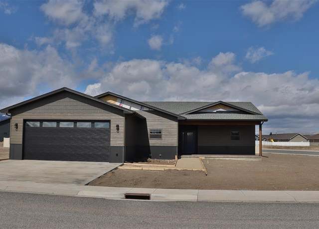 Property at 3325 Hardpan Ave, Cody, WY 82414, 3 beds, 2 baths