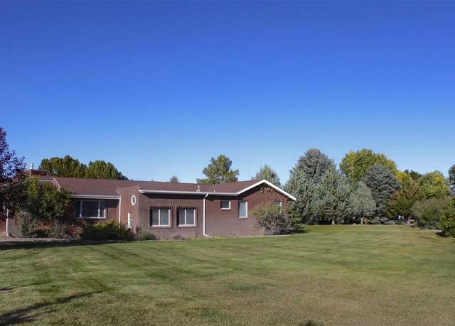 Property at 25 E 10th St, Lovell, WY 82431, 3 beds, 2.5 baths