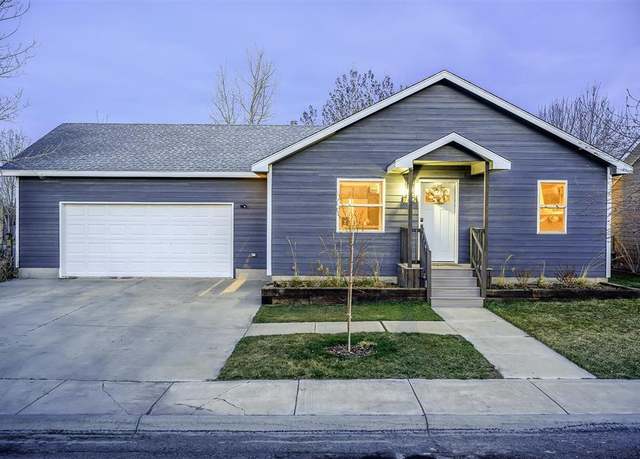 Property at 702 Kenmar St, Cody, WY 82414, 3 beds, 3 baths