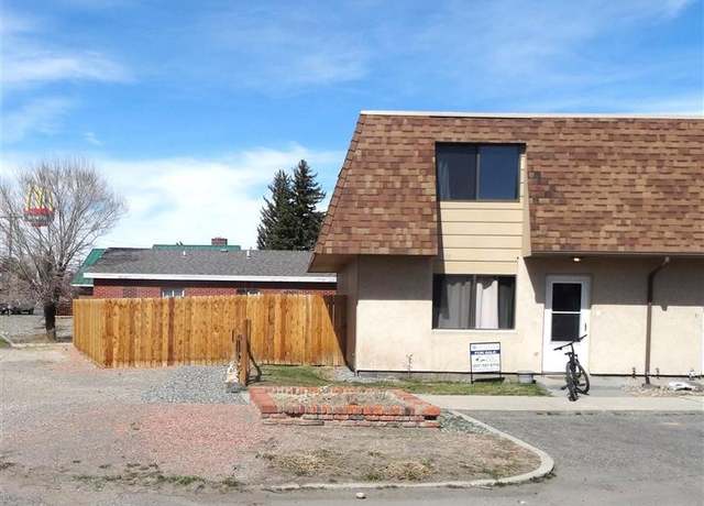 Property at 1809 Mountain View Dr, Cody, WY 82414, 3 beds, 1.5 baths