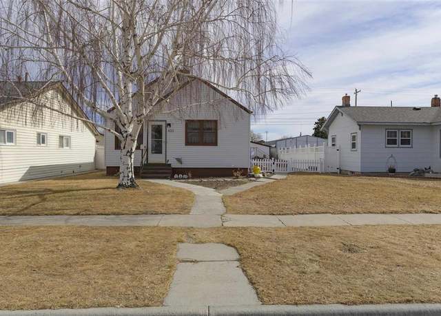 Property at 433 N Bent St, Powell, WY 82435, 4 beds, 2 baths