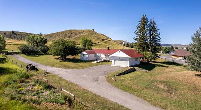 Photo of 1406 Highland Ave, Meeteetse, WY 82433