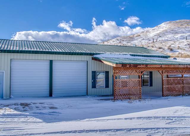 Property at 46 N Pineview Dr, Gillette, WY 82716, 2 beds, 1 bath