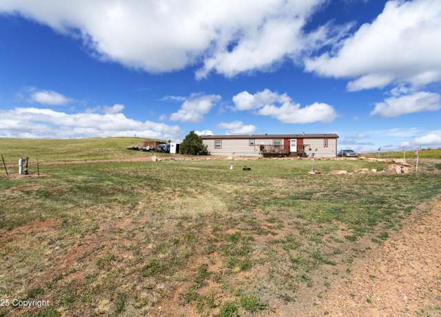 Property at 150 Sunlight Dr, Gillette, WY 82716, 3 beds, 2 baths