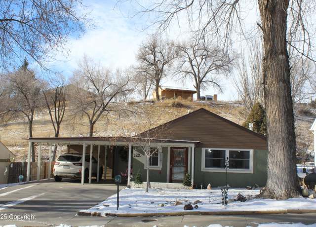 Property at 122 Springfield Ave, Newcastle, WY 82701, 2 beds, 1 bath