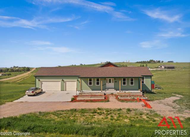 Property at 6700 Stone View Ct, Gillette, WY 82718, 5 beds, 3.5 baths