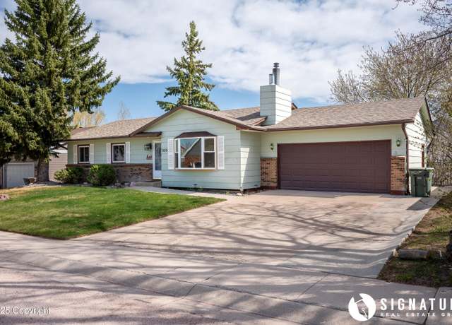 Property at 909 Clarion Dr, Gillette, WY 82718, 4 beds, 3 baths