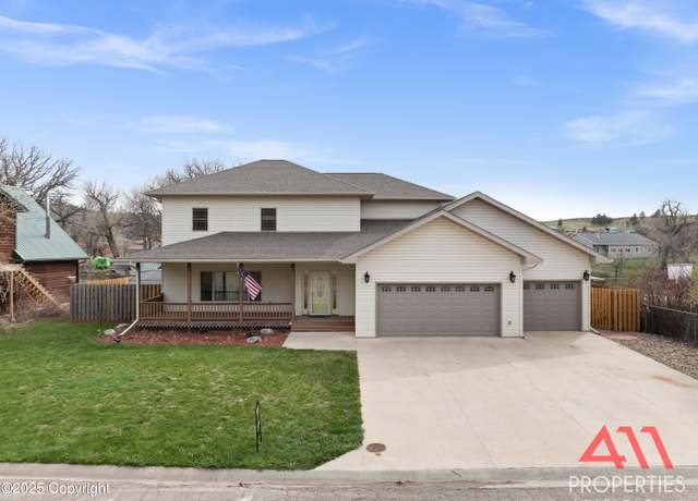 Property at 226 Pine St, Hulett, WY 82720, 4 beds, 3 baths