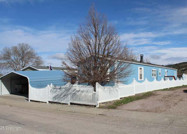 Property at 3297 N Sage Cir, Newcastle, WY 82701, 3 beds, 2 baths