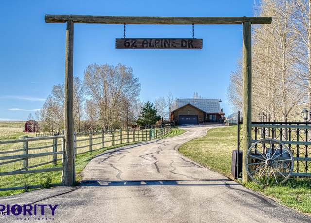 Property at 62 Alpine Dr, Gillette, WY 82718, 4 beds, 3 baths