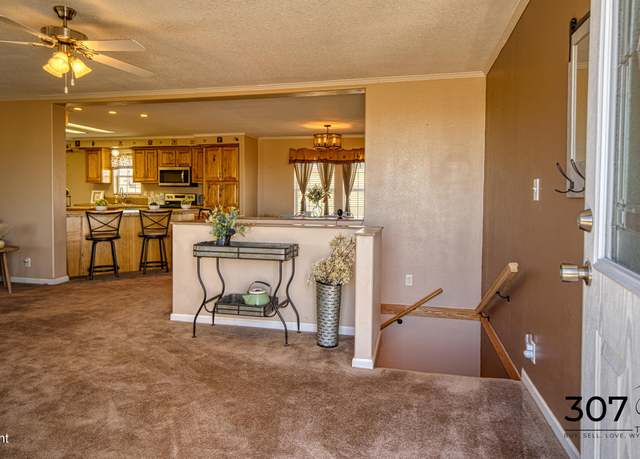 Property at 10 Levi Rd, Wright, WY 82732, 5 beds, 2.5 baths