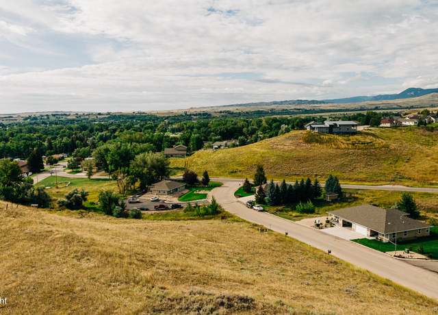 Property at 1121 Eagle View Dr, Buffalo, WY 82834
