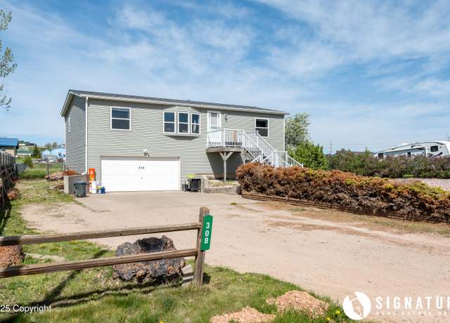 Property at 308 Potter Ave, Gillette, WY 82718, 3 beds, 3 baths