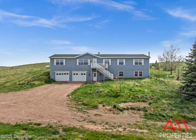 Property at 14 Lowery Ranch Rd, Gillette, WY 82718, 4 beds, 2 baths