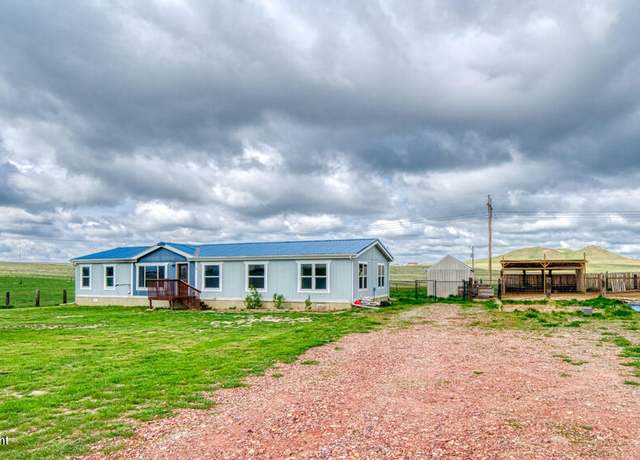 Property at 100 Coal Dust Rd, Gillette, WY 82718, 3 beds, 2 baths