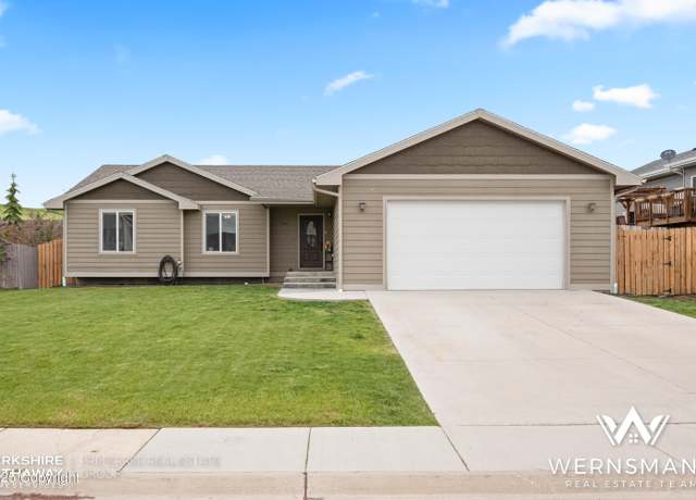 Property at 1502 Melissa Ct, Gillette, WY 82718, 4 beds, 3 baths