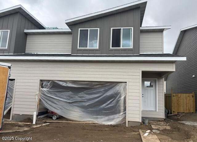 Property at 3218 Decoy Ave, Gillette, WY 82718, 3 beds, 2.5 baths
