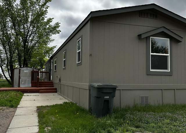 Property at 172 Bridger St, Gillette, WY 82716, 3 beds, 2 baths