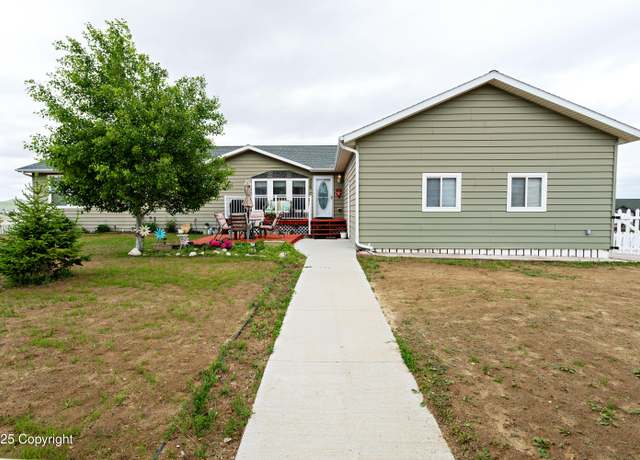 Property at 306 Tapadera St, Gillette, WY 82718, 4 beds, 4 baths