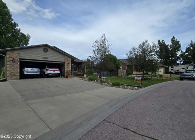 Property at 6513 Robin Dr, Gillette, WY 82718, 4 beds, 3 baths