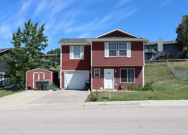 Property at 3106 Saddle String Cir, Gillette, WY 82716, 3 beds, 2.5 baths