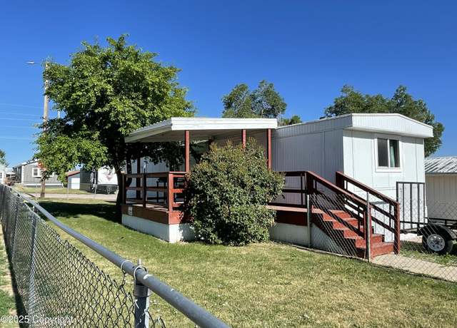 Property at 2400 Cheryl Ave, Gillette, WY 82718, 2 beds, 1 bath