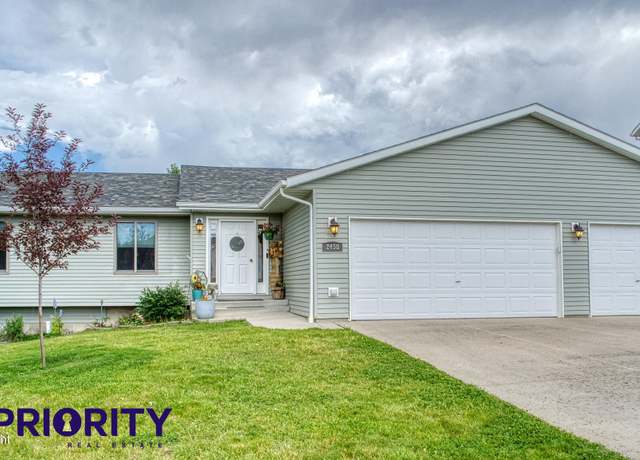 Property at 2458 Beaver Dr W, Gillette, WY 82718, 5 beds, 3 baths