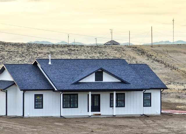 Property at 6945 Stone Pl Loop, Gillette, WY 82718, 3 beds, 2.5 baths