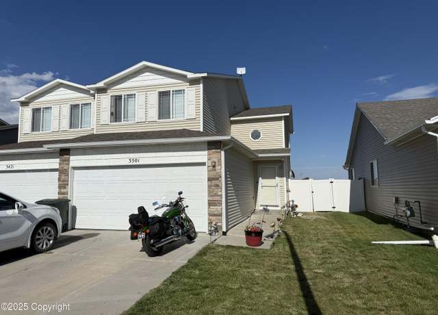 Property at 3501 Quacker Ave, Gillette, WY 82718, 3 beds, 2.5 baths