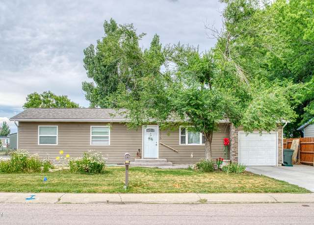 Property at 1616 Cimarron Dr, Gillette, WY 82716, 3 beds, 1 bath