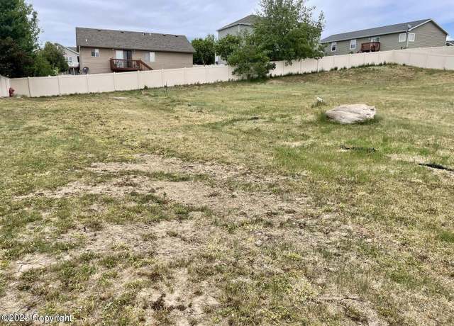 Property at 301 Villa Way, Gillette, WY 82718
