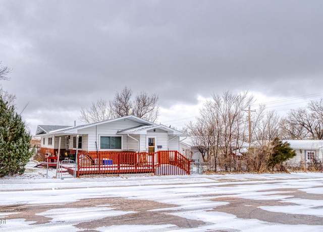 Property at 320 N Big Horn Ave, Moorcroft, WY 82721, 5 beds, 2.5 baths