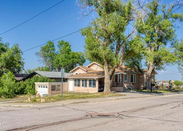 Property at 808 S Gillette Ave, Gillette, WY 82716, 3 beds, 2 baths