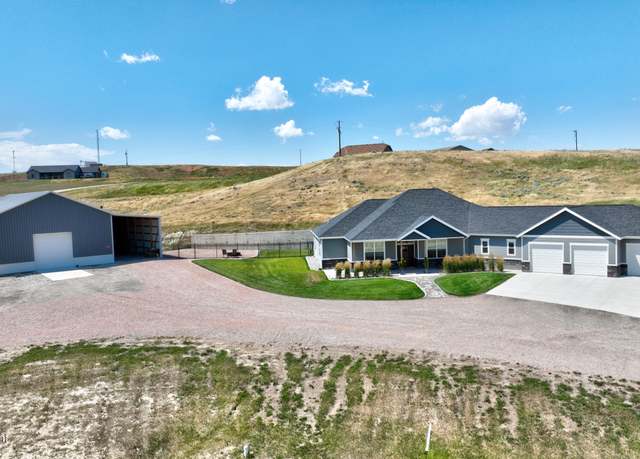 Property at 7500 Red Stone Rd, Gillette, WY 82718, 3 beds, 3 baths