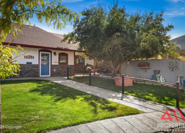 Property at 5512 S Winland Dr, Gillette, WY 82718, 3 beds, 2 baths