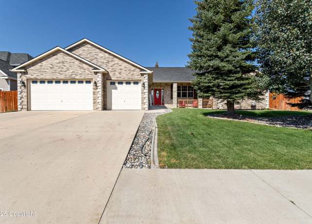 Property at 4502 Gage Ct, Gillette, WY 82718, 6 beds, 3 baths