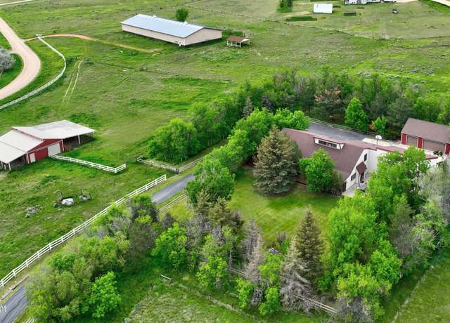 Property at 16 Summit Dr, Gillette, WY 82718, 5 beds, 4 baths