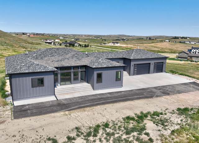 Property at 7200 Red Stone Rd, Gillette, WY 82718, 6 beds, 4 baths