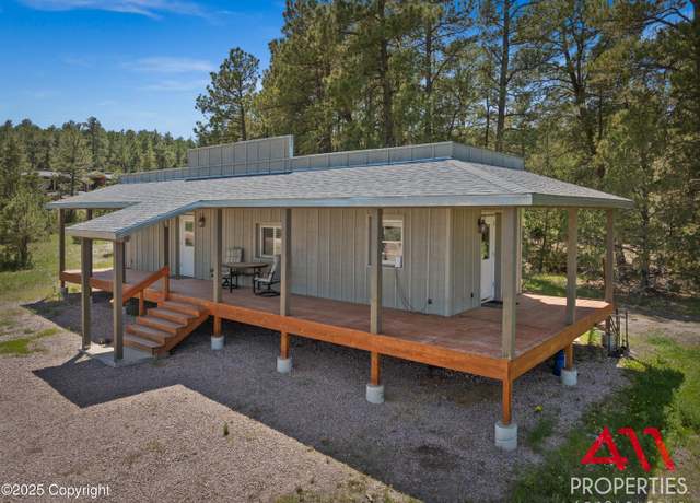 Property at 114 Holly Ave, Moorcroft, WY 82721, 8 beds, 4 baths