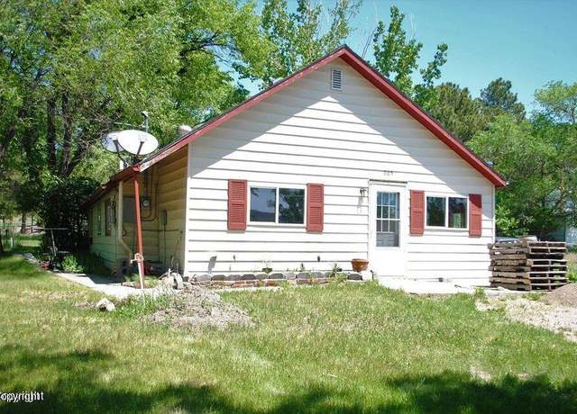 Property at 805 Wood St N, Newcastle, WY 82701, 2 beds, 1 bath