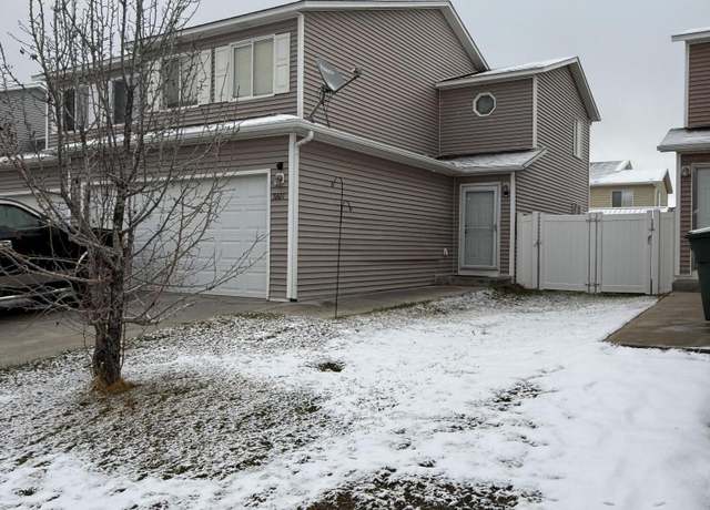 Property at 3601 Miranda Ave, Gillette, WY 82718, 3 beds, 2.5 baths