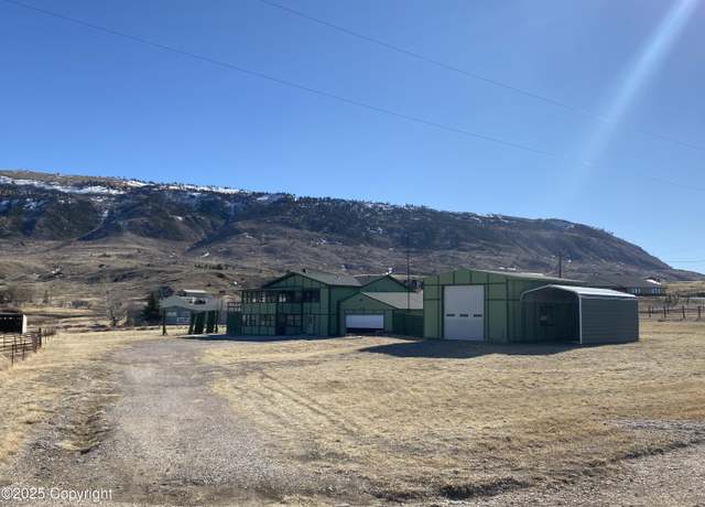 Property at 6195 Gothberg Rd, Casper, WY 82604, 3 beds, 2 baths